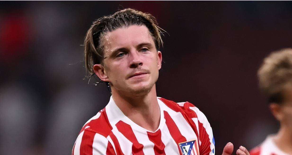 曼联补强中场惨遭贝林厄姆嫌弃，挖角马竞鸡肋却要6000万欧，恐被直接吓退